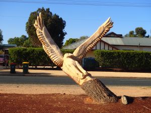 Loxton Tree sculptures - Accommodation Airlie Beach