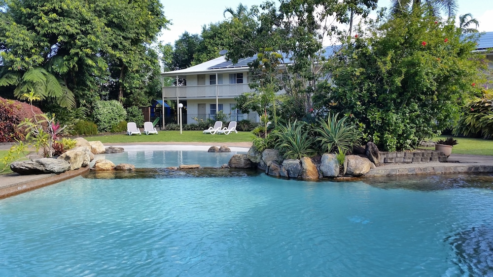 Cairns Gateway Resort - Accommodation Airlie Beach