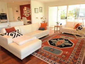 Sanctuary in the Valley - Accommodation Airlie Beach