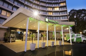 Holiday Inn Melbourne Airport - Accommodation Airlie Beach