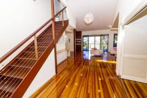 The Holiday House - Accommodation Airlie Beach